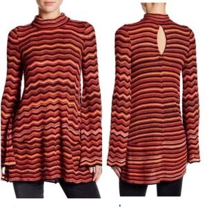 Free People Zig Zag Knit Sweater Tunic in excellent condition